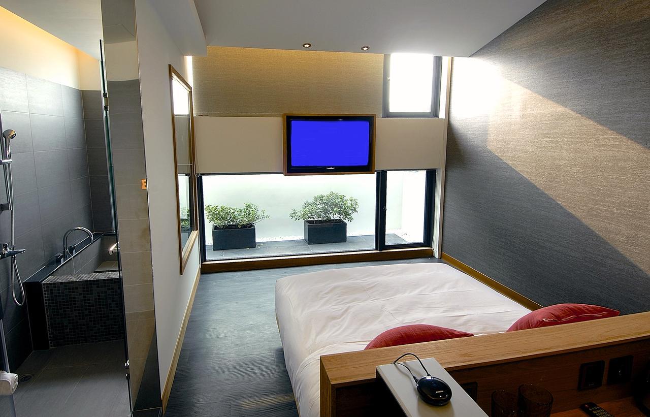 Eg Hostel Nantou Exterior photo